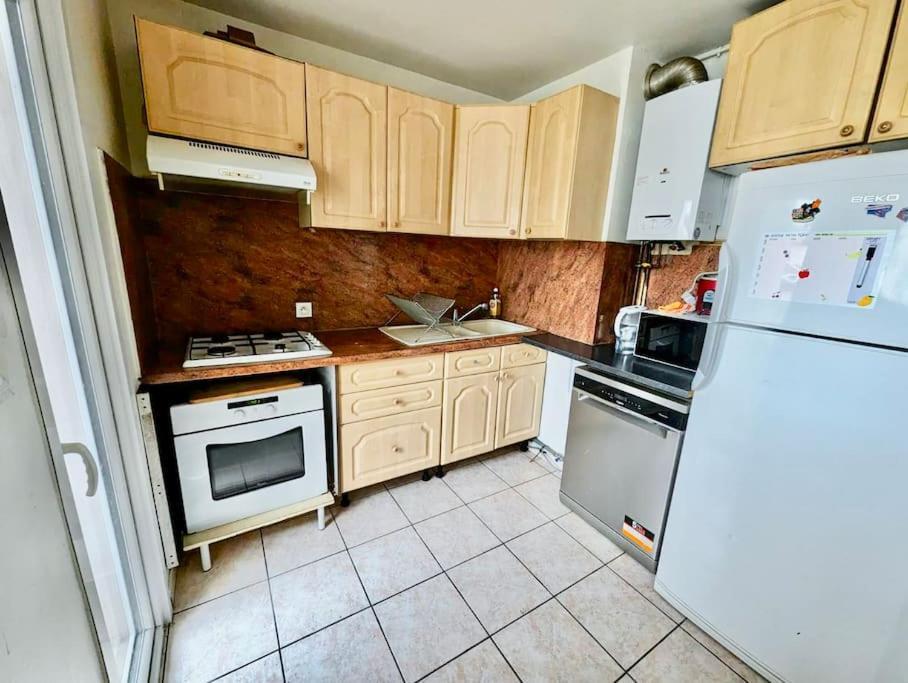 Impeccable Chambre, Bien Place, Calme & Tout Equipe Grenoble Eksteriør bilde